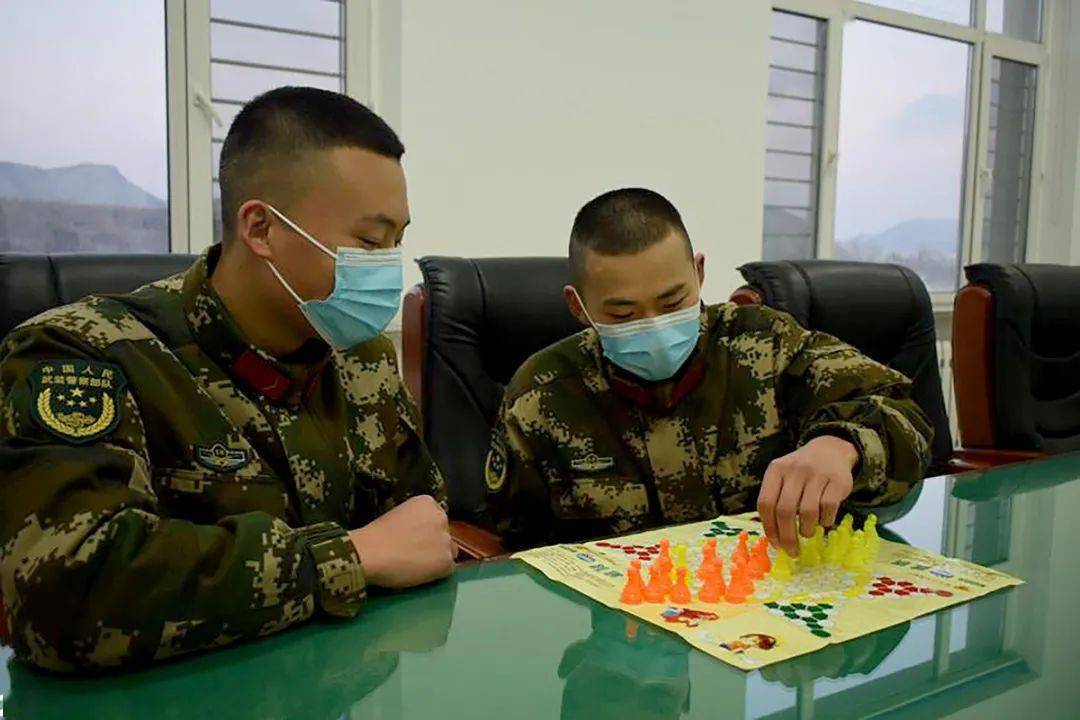 (郭俊 黄显赫 金继东 马明阳 高目达 摄影:于晋沅,李诚,高率博,郭轩予