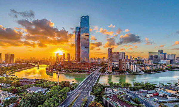 吴国gdp_中国gdp增长图(2)