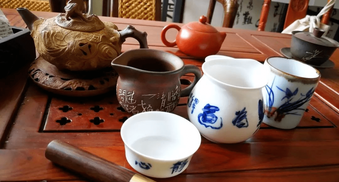 杯子子中怒火猜成语_看图猜成语怒火攻心(3)