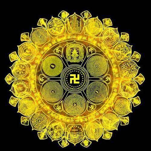 想起那句" 一念成佛,一念成魔 ",佛魔只在一念间.