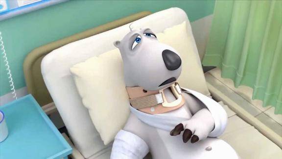 贝肯熊大白熊手脚骨折捡不到床下的遥控器脚一滑痰盂扣头上