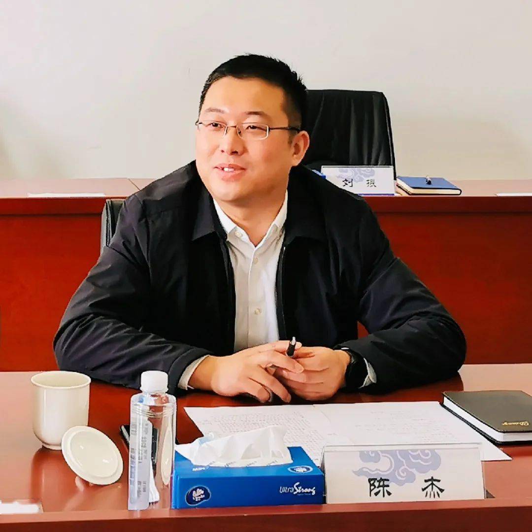 随后,团区委书记陈杰提出要进一步深化大兴区区域化团建工作机制,将