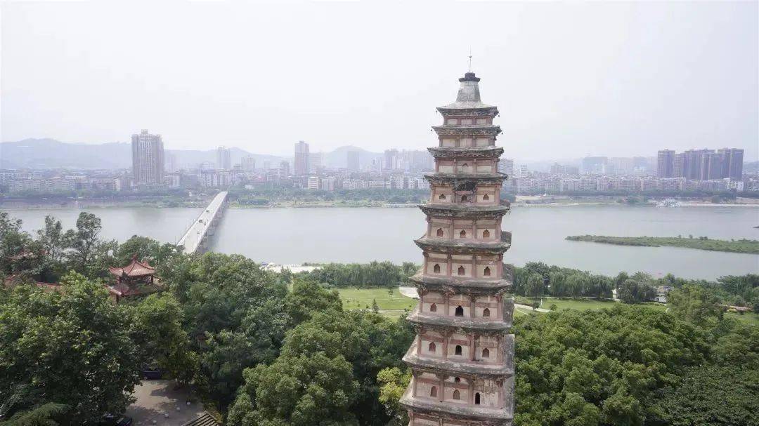 嘉陵江文化之南充主城区_白塔