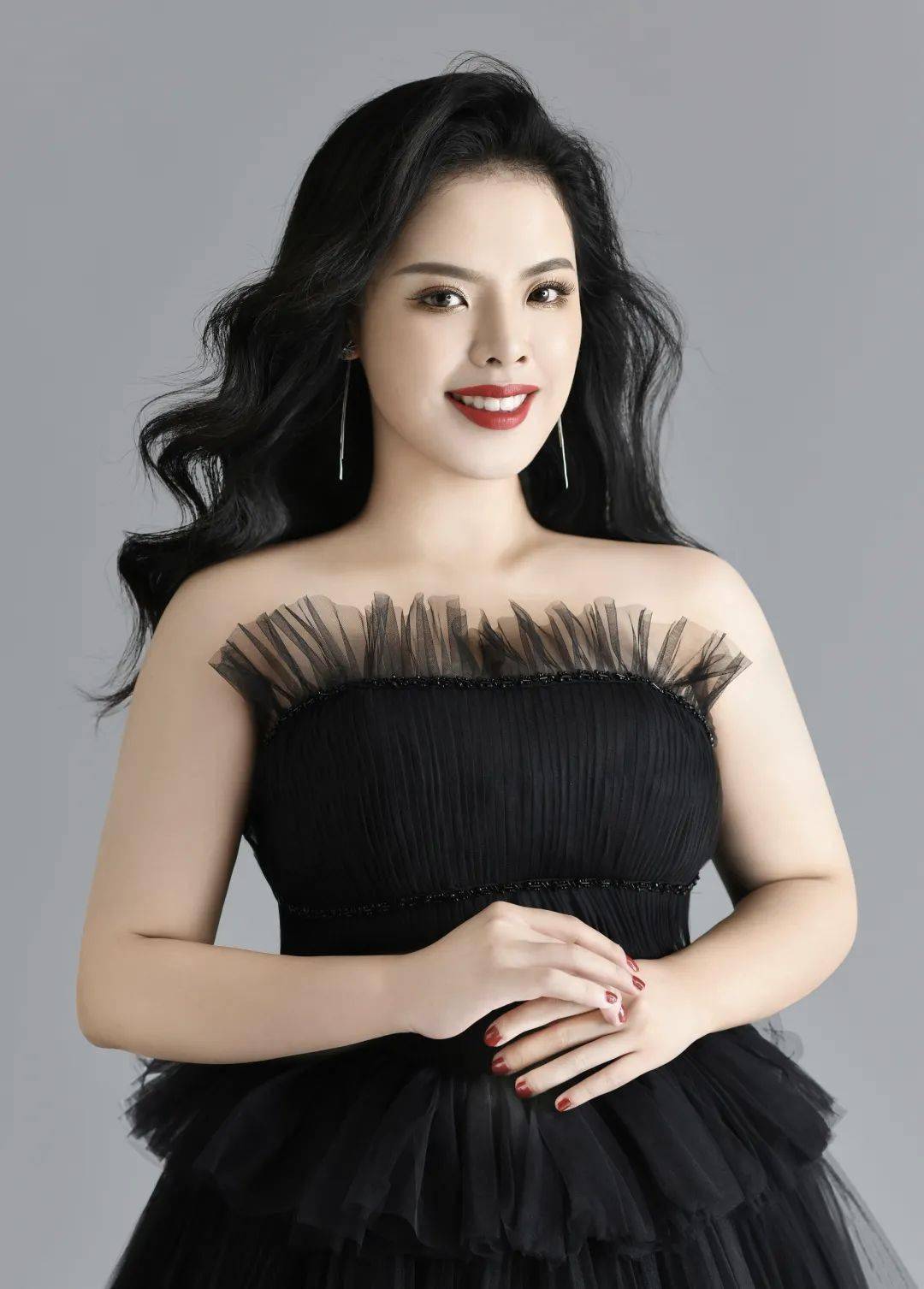 蔡静雯青年女中音,广东外语外贸大学艺术学院副教授.