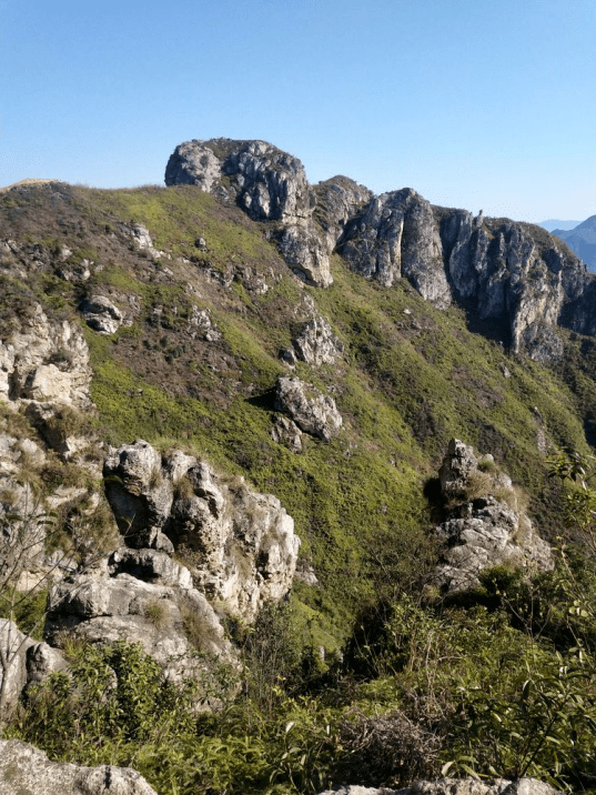 平陽石狗山,一座天上石城!接下來有得玩了_碧海