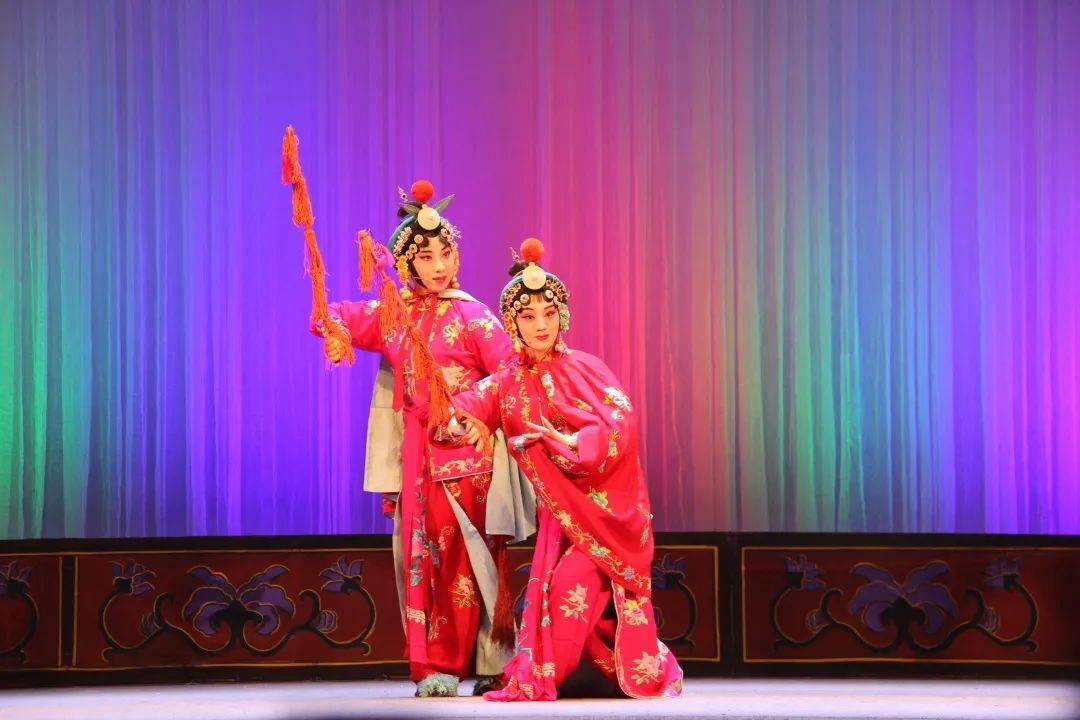 戏韵动京城正月十五庆上元八姐游春故事多