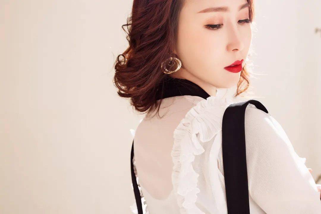 精准扶贫之歌只为见彩虹单曲献给昭通扶贫干部