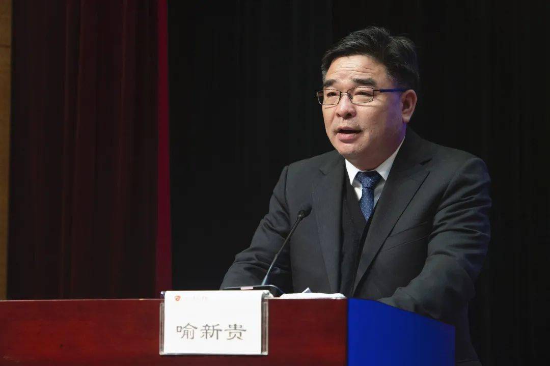 营商环境顶层设计市委常委,常务副市长 喻新贵市委十四届七次全会正式