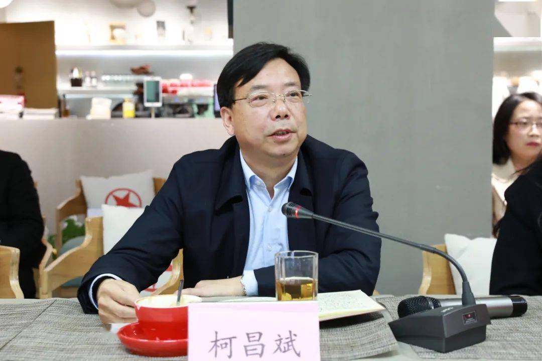 分享一本书 墨香伴成长 ——市委组织部第二期"青年组工讲坛"开讲啦