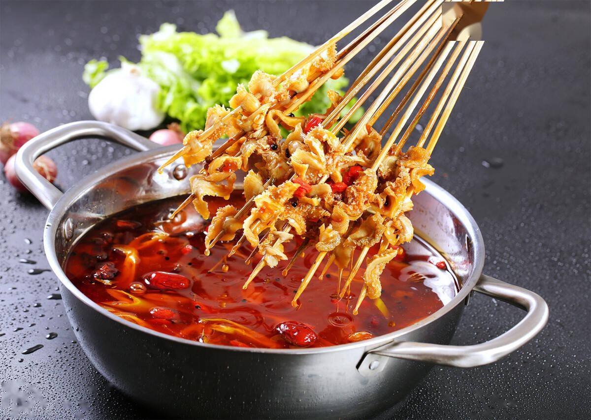 在吃毛肚时,也是有一定的讲究.