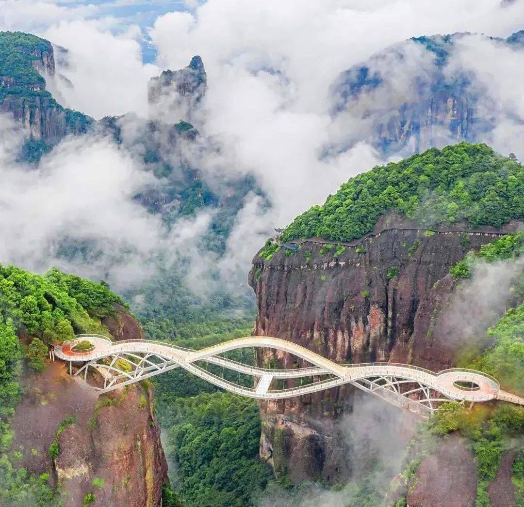 行天下自组团李白梦游处烟霞第一城网红如意桥神仙居二日298元