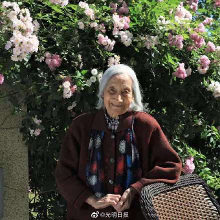 中国社会科学院原外事局研究员夏森 我资助的孩子 一定要热爱祖国 龙驹寨镇