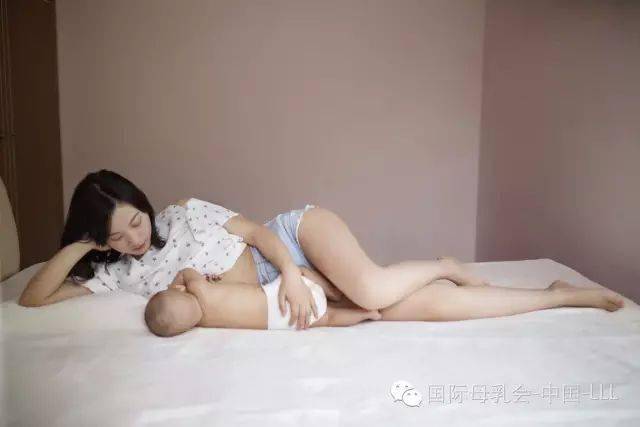 如何添加辅食?婴儿的第一食品
