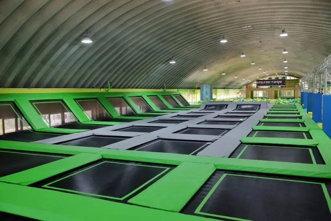 空气工厂蹦床免预约仅199299399元享单人票亲子套餐双人套票