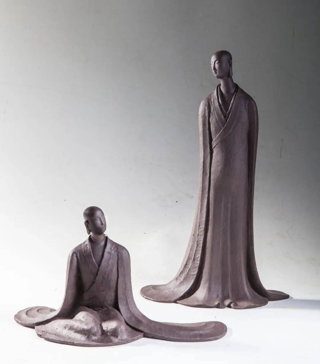 除此之外,周刚涉足紫砂雕塑创作的勇气和执着是由切实的感悟来支撑的