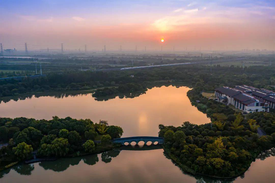 视觉花桥打卡美不胜收的日出日落