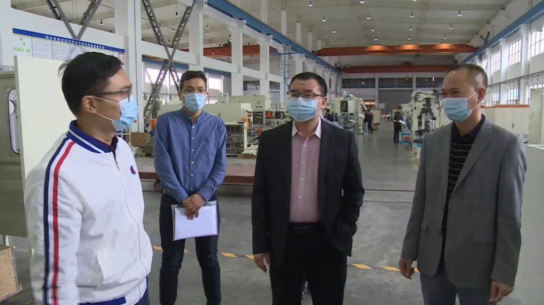 党工委委员钟强来到位于桂城三山的佛山宝索机械制造有限公司了解企业