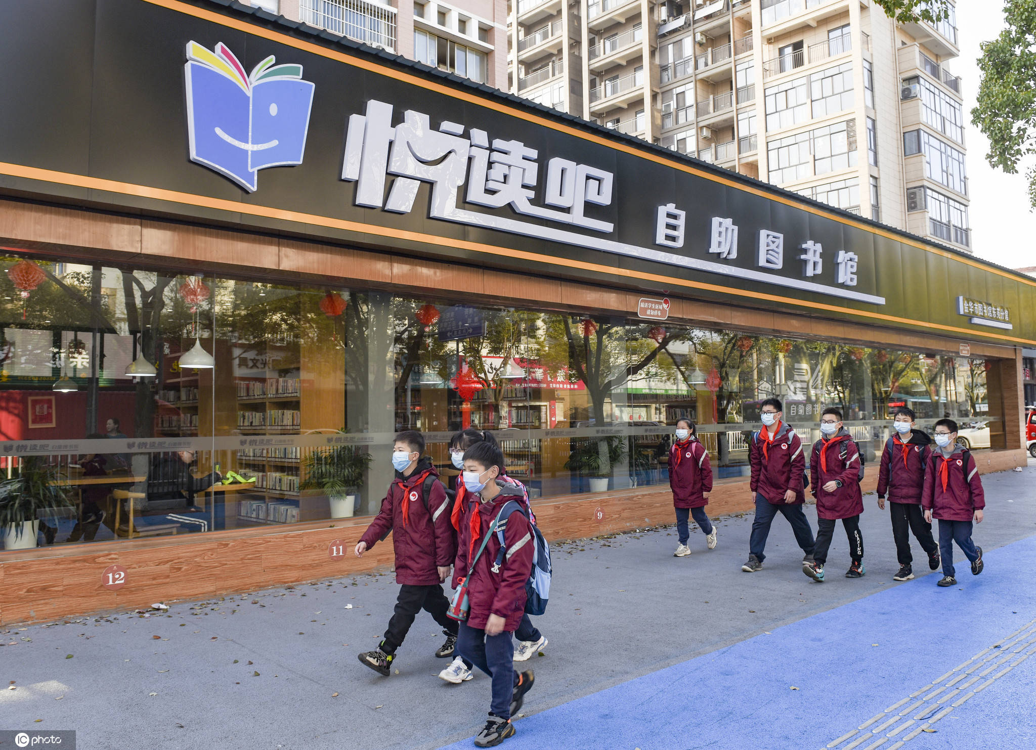 浙江金华悦读吧打造10分钟阅读圈满足市民就近借阅图书需求