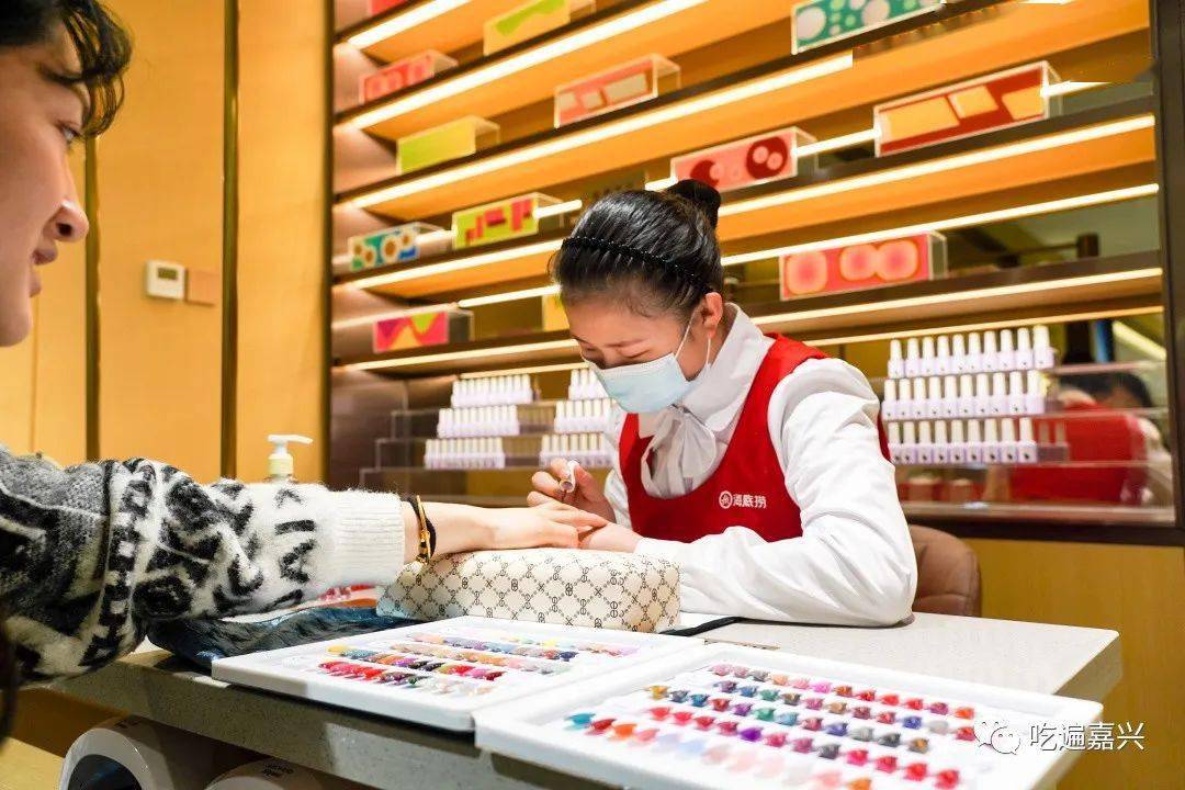 海底捞开到戴梦得5楼啦趁知道的人不多赶紧冲