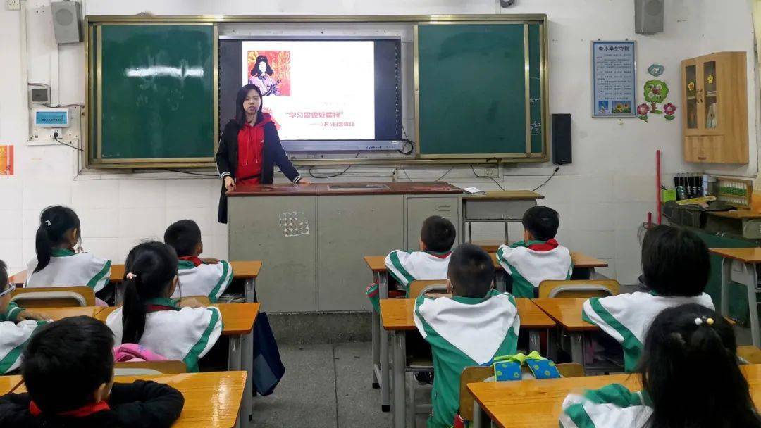 传播正能量台山师生形式多样学雷锋