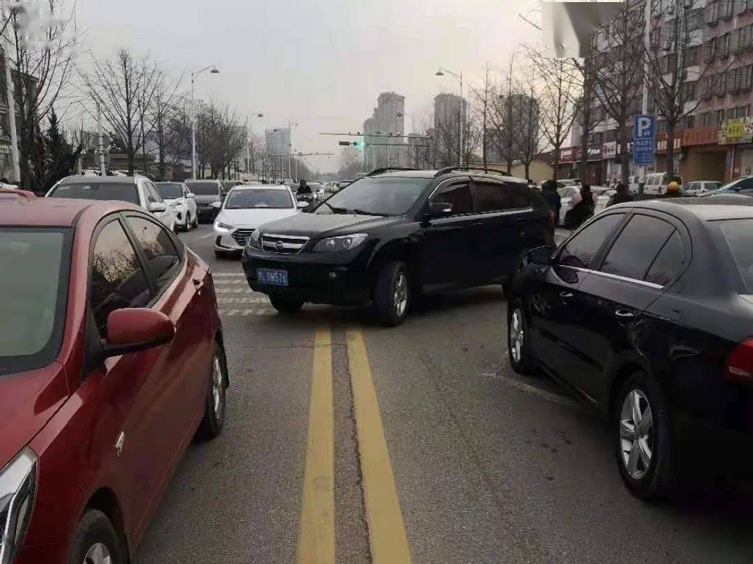 4天现场处罚110起莒县交警整治三类交通违法行为