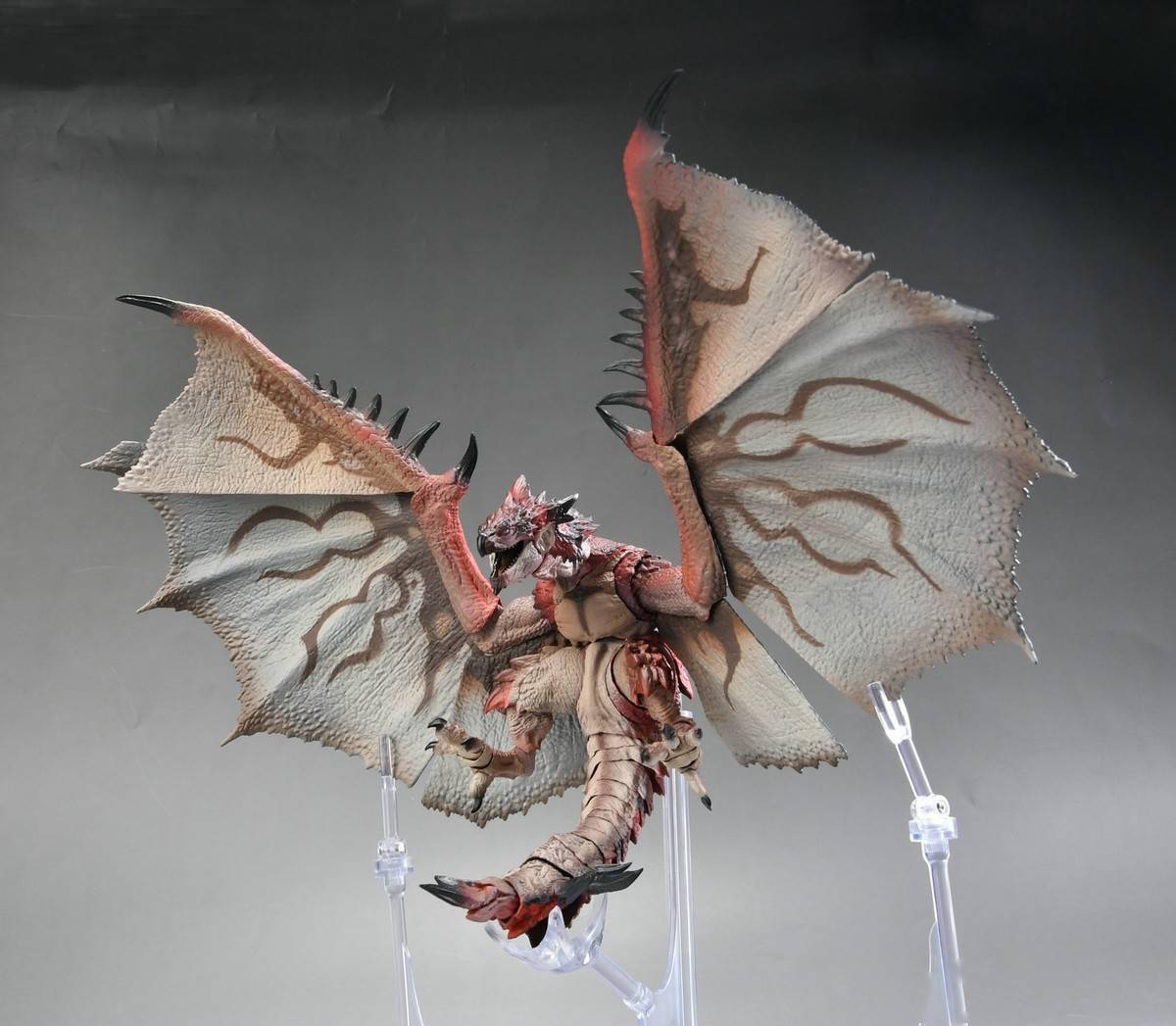 78官测万代shm雄火龙