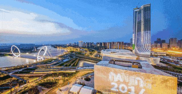 政府的投资,带来了奥体中心地标,随之而来的配套利好让这里成为了全