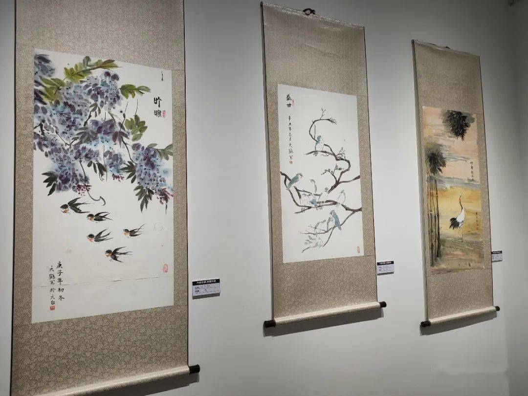 今日头条牛天台人陈达桢昨日现场创作百岁图引爆杭城