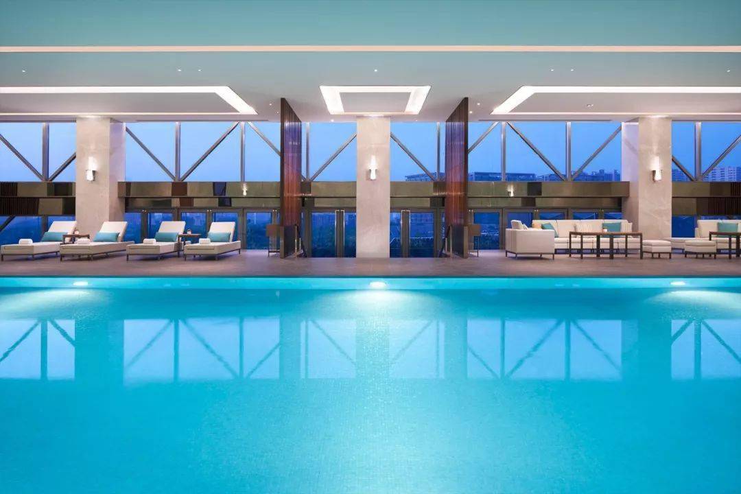 租吸氧机怎么收费¥699起睡云端凯悦酒店，打卡上海最美图书馆&网红剧院！_https://www.jmylbn.com_新闻资讯_第74张