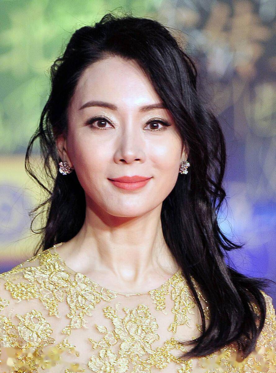 陈数亮相,成熟与众不同的美