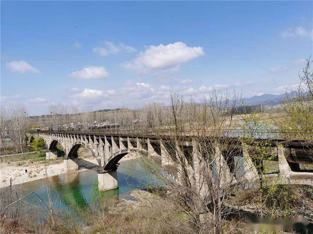 春涌内乡赤眉油桃沟最美桃花源新闻采风团走进内乡县赤眉镇