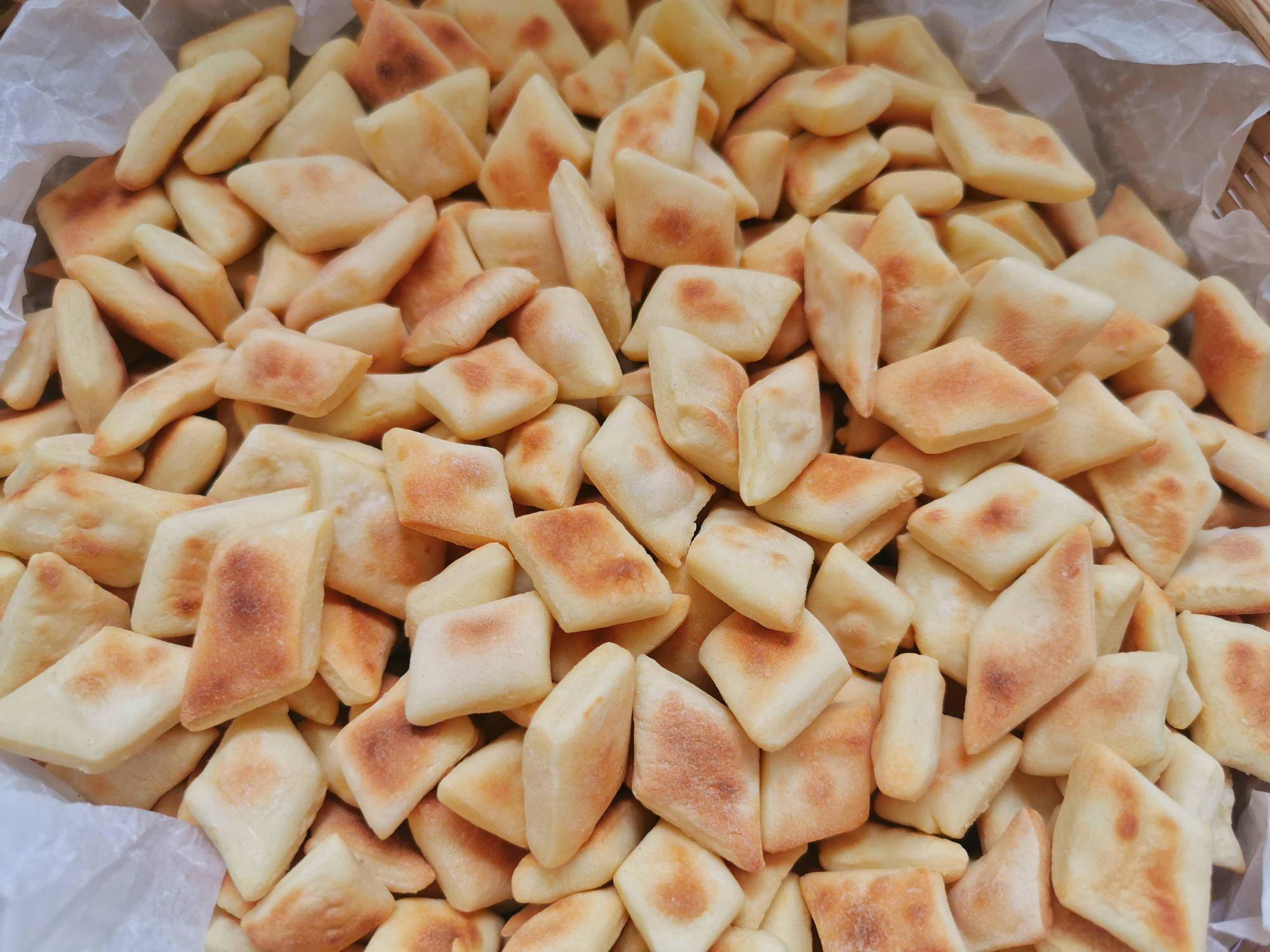 二月二2个鸡蛋1碗面做了一锅旗子豆不需要油炸咯嘣儿脆