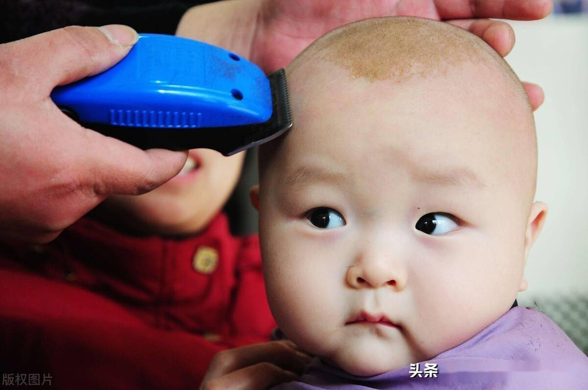 为什么宝宝头发少 幼儿头发少应该如何护理 _八宝网