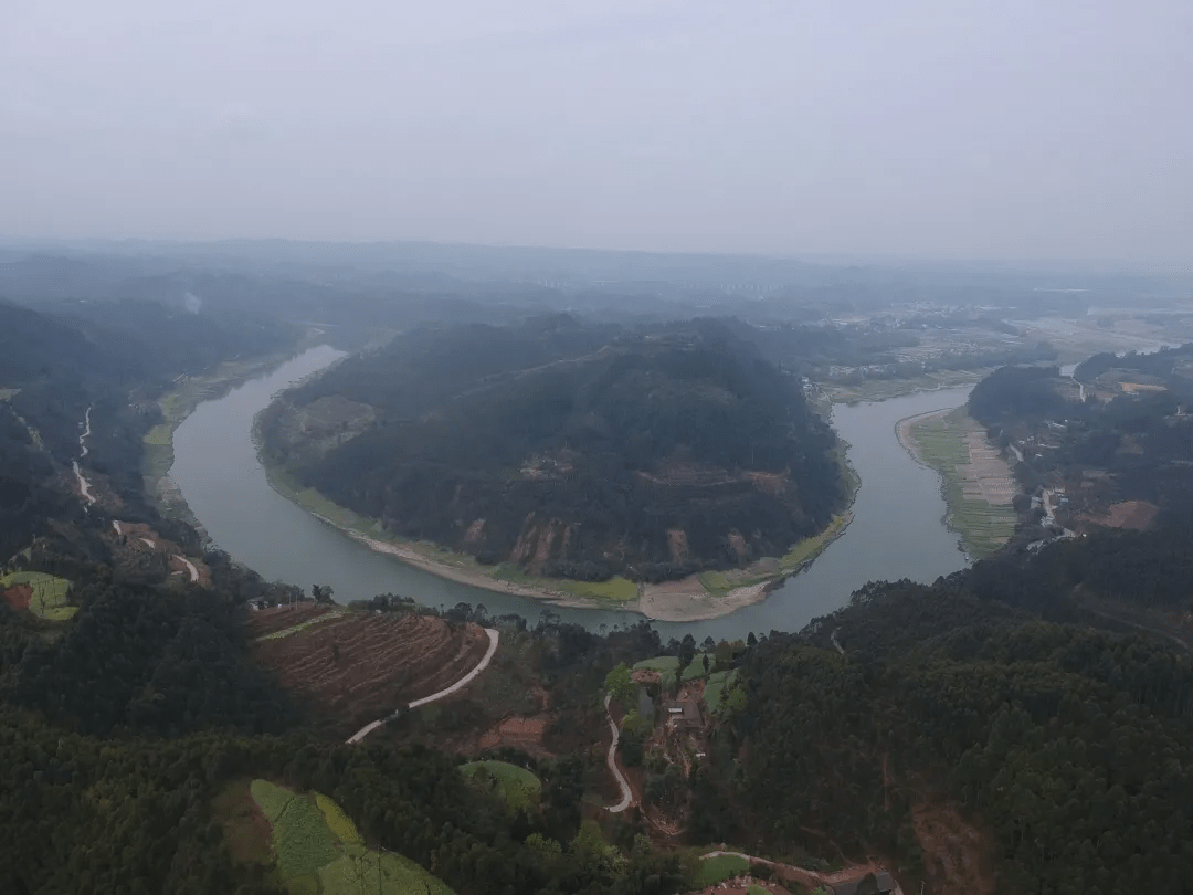 祖国祖国锦绣山看河人口众多_祖国锦绣山河手抄报(3)