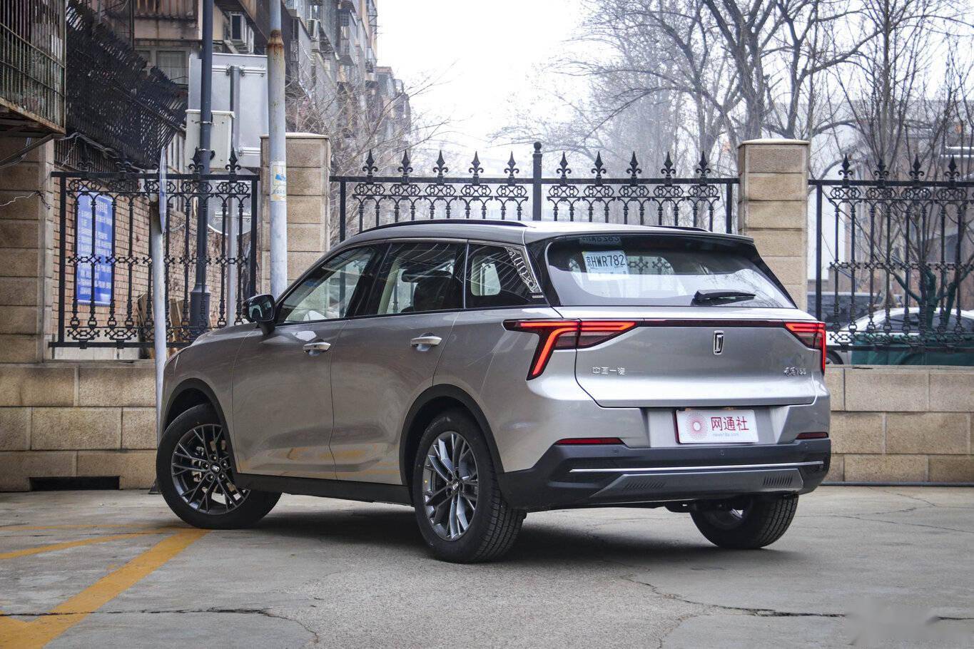 售10.49万起/推2款车型 奔腾t55牛犇版正式上市