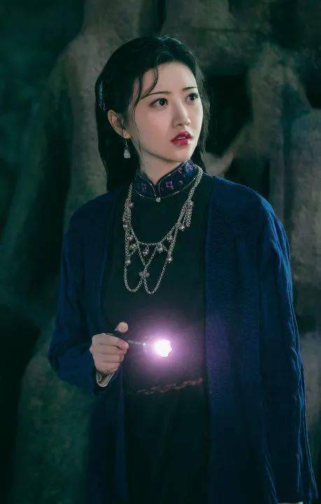 司藤小姐你还缺管衣橱的助理吗