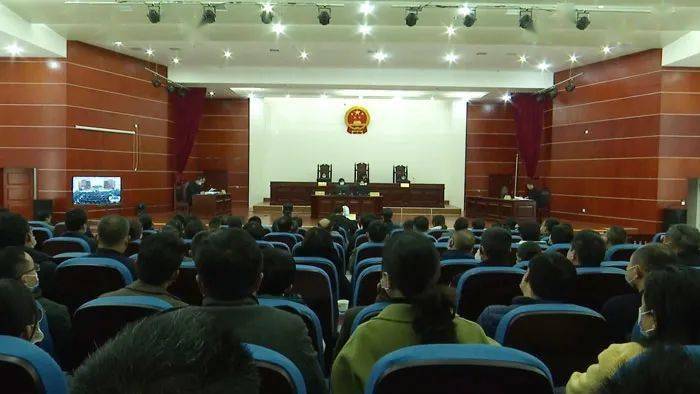 公诉机关指控,2011年至2020年期间,被告人许某武利用担任绩溪县人防办