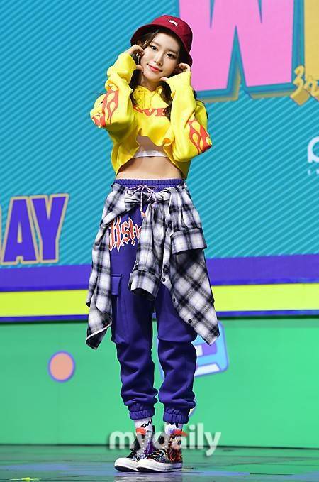 mdphoto韩国女团weekly第三张迷你专辑weplay发布会