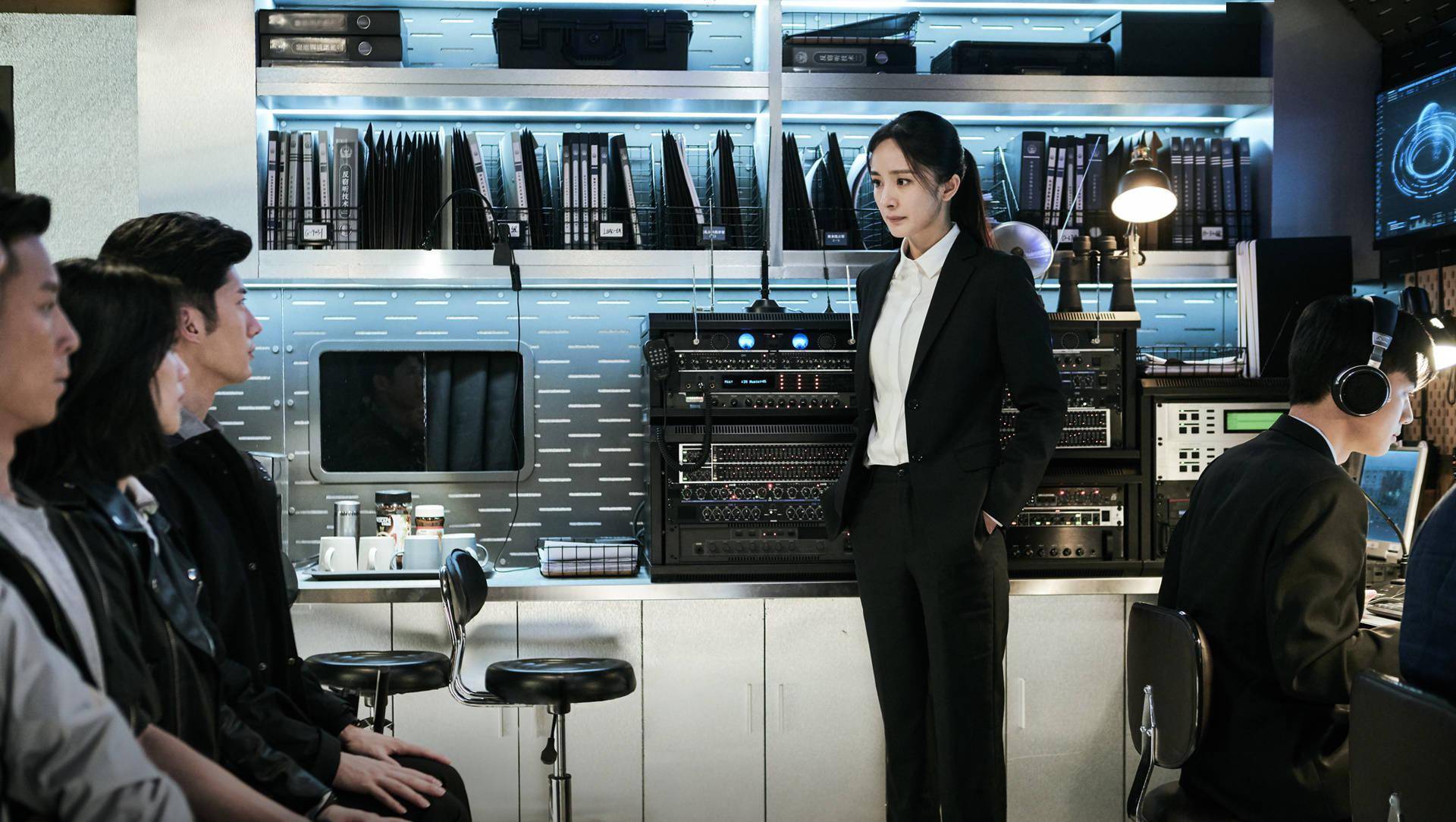 真实的国安人到底是怎么样的?《暴风眼》真的拍得太保守了