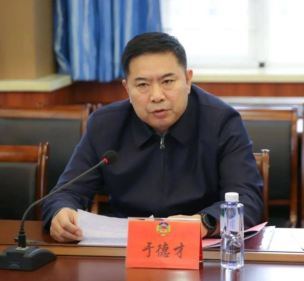 于德才充分肯定了当前我市义务教育发展所取得的成绩,认为在市委市