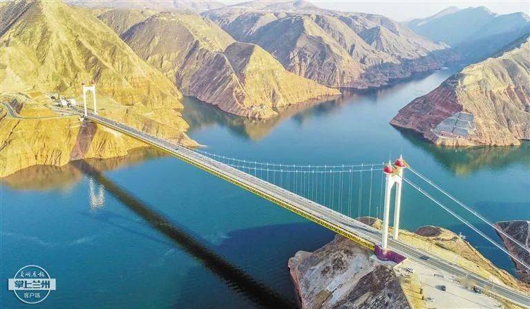 临夏洱海水天好春景 沿途风景瑰丽婉约