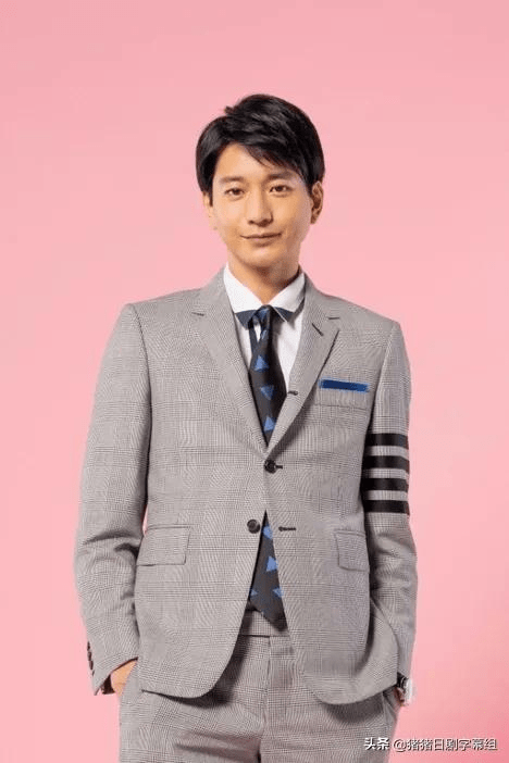 他在《盛装恋爱》中是川口春奈的“单恋对象”？_生活