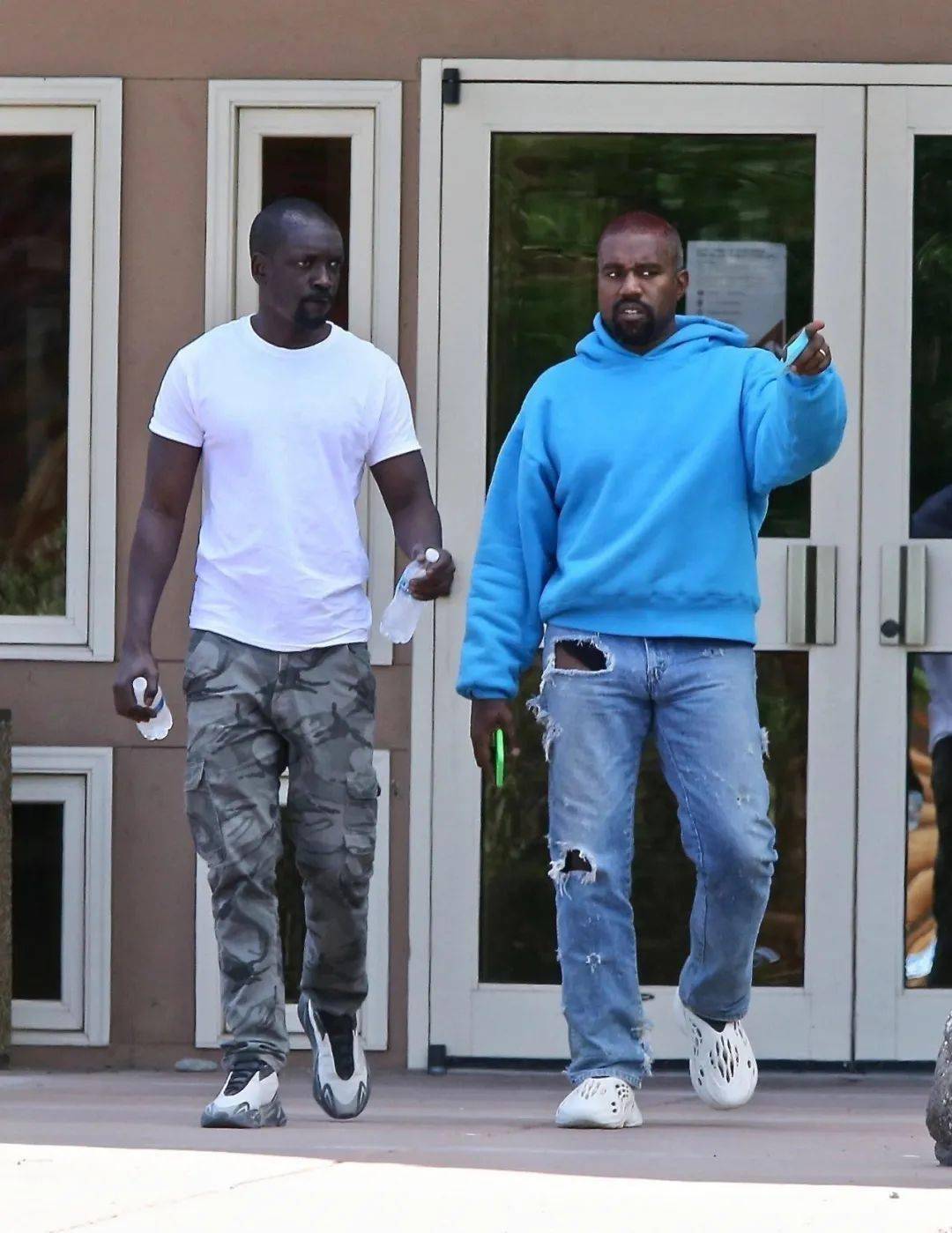 GAP配色？A$AP Bari提前上脚Yeezy新款，本 