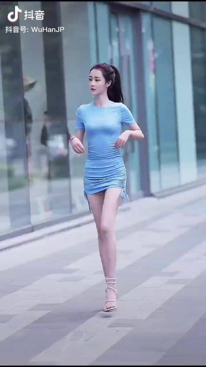 夏天的双倍快乐武汉街拍美女我的夏日穿搭勾勾姐姐