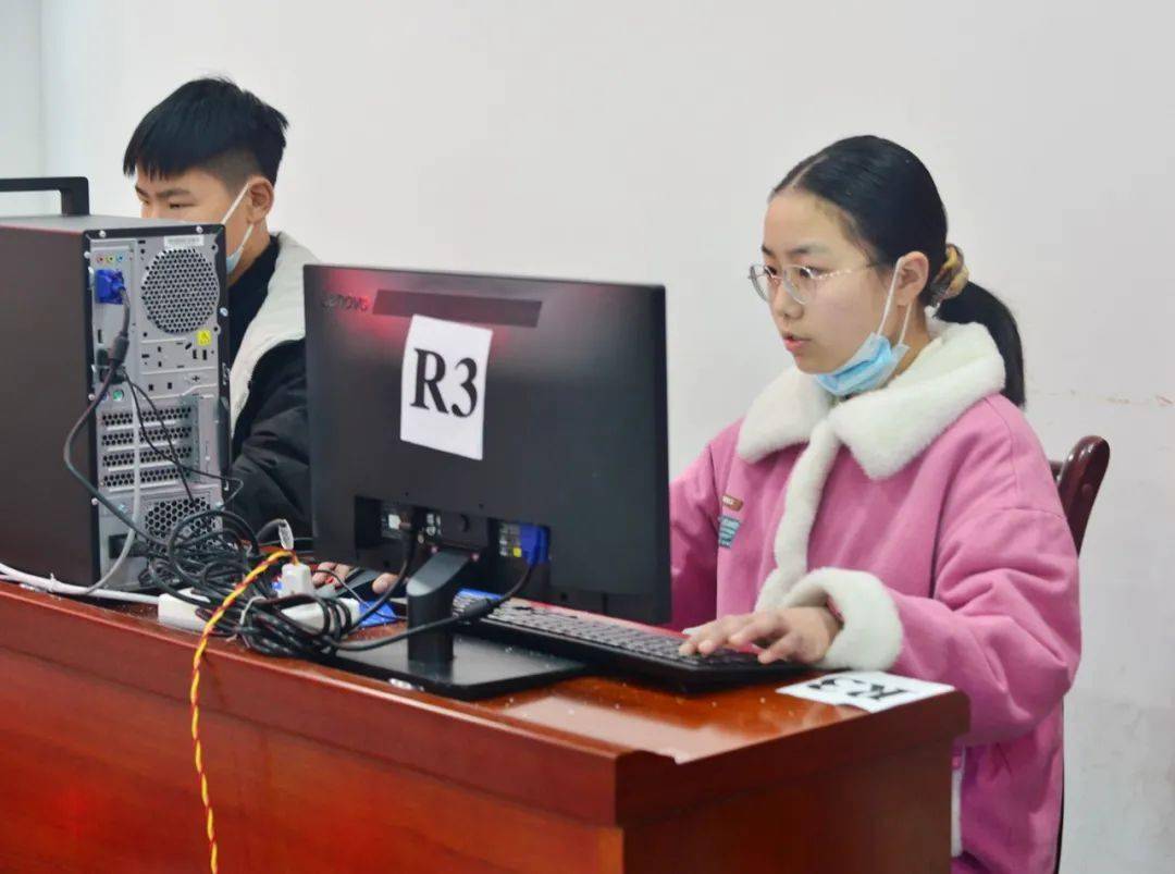 马 邹编辑:郭斌恒 / 制作:王 安责编:胡庆华 / 编审:廖义华法律顾问