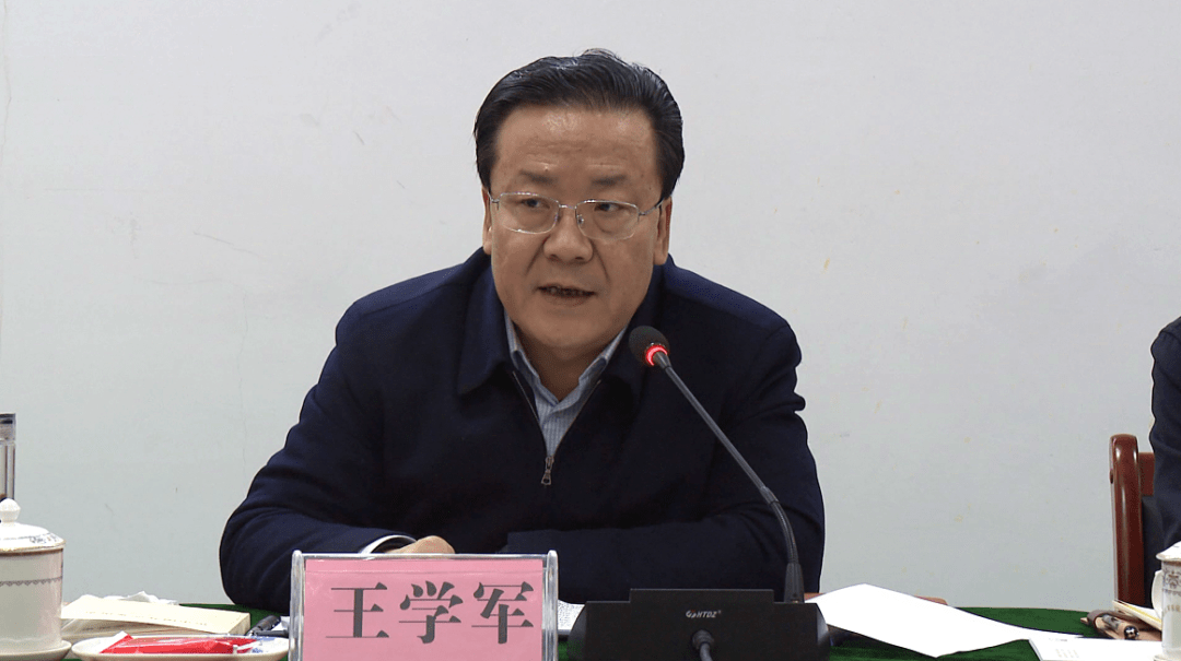 县领导高耀明,李晓东,张国义作了研讨发言,大家一致表示将带头开展好