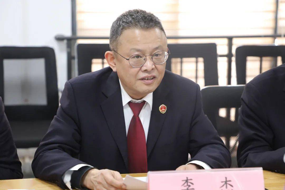 顿整育教第二,第三检察部负责人任兵首先明确了召开本次座谈会的目的