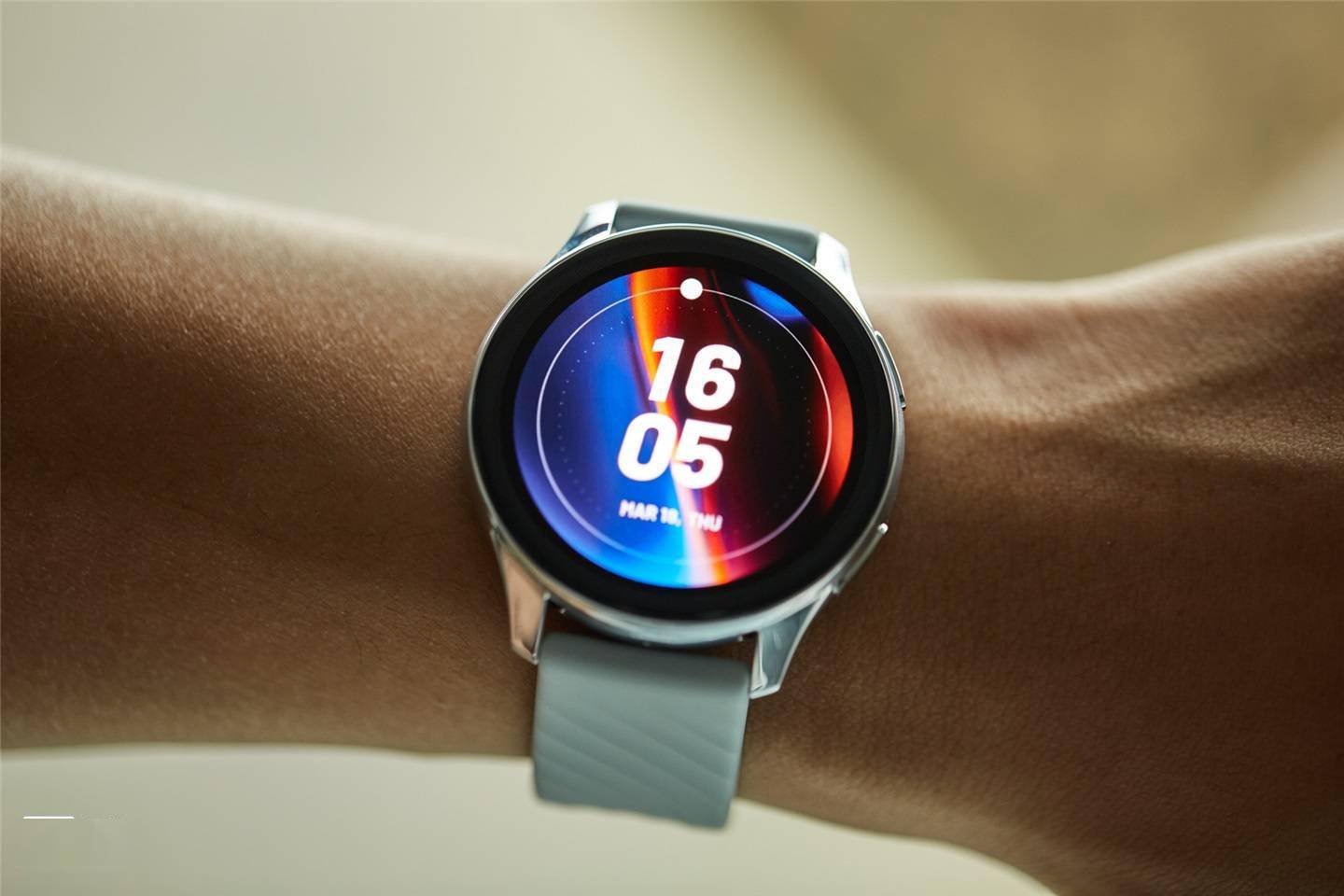 it之家开箱一加首款智能手表onepluswatch开箱图赏