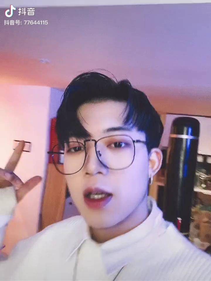 我是个专业的rapper我摊牌了直男自拍想要成为rapstar吗