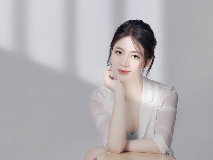 樱花之约:演员七七致敬最美逆行者